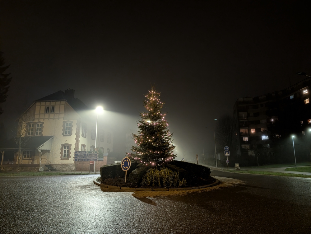PXL_20241225_212406507.NIGHT.jpg
